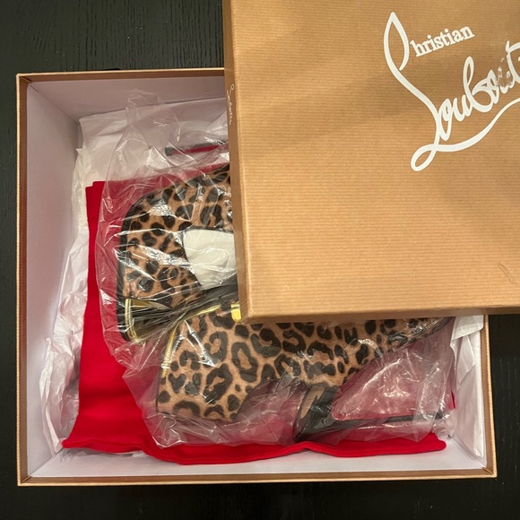 Christian Loubiton Patent Jaguar print heel - Picture 7 of 7